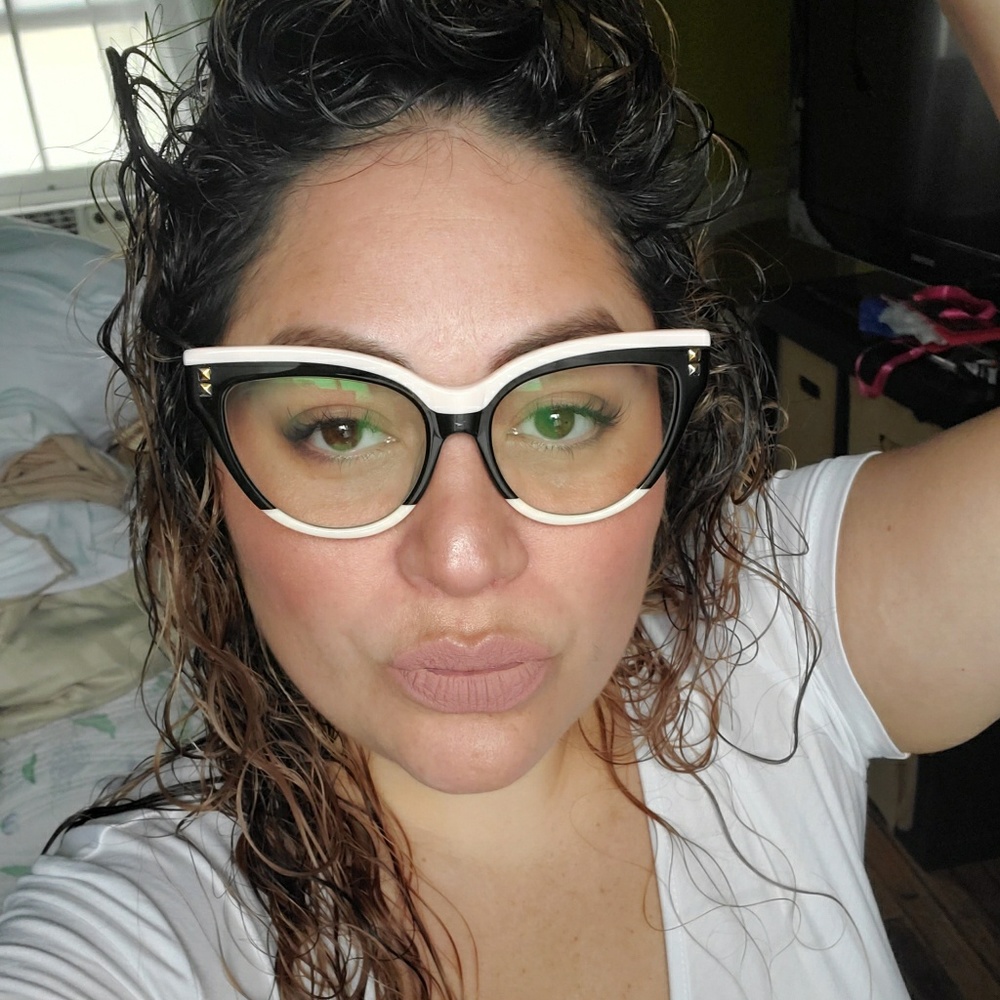 Meet your Posher, Ingrid